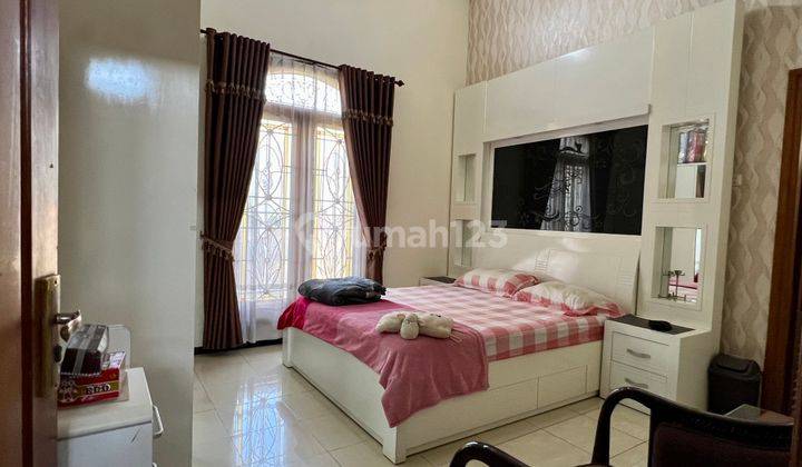 RUMAH MEWAH FULL FURNISHED DI JALAN RAYA SAWOJAJAR 2