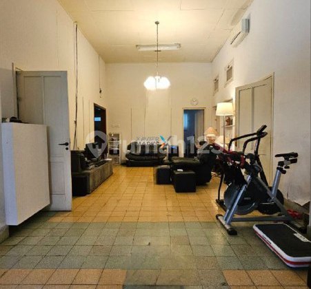 Classic House on Jalan Tangkuban Perahu Klojen Malang City