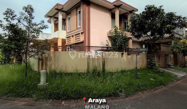 Rumah Terawat Hook 2 Lantai Siap Huni di Araya Golf Malang Dn546  1