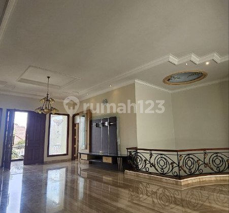 Luxurious and Majestic House at Istana Dieng Sukunmalang 2