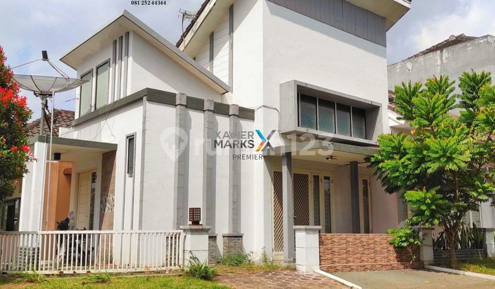 Modern Minimalist House Ready to Occupy in Villa Puncak Tidar, Malang