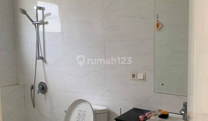 RUMAH DI SEWAKAN MURAH SEMI FURNISHED TERAWAT DAN NYAMAN 2