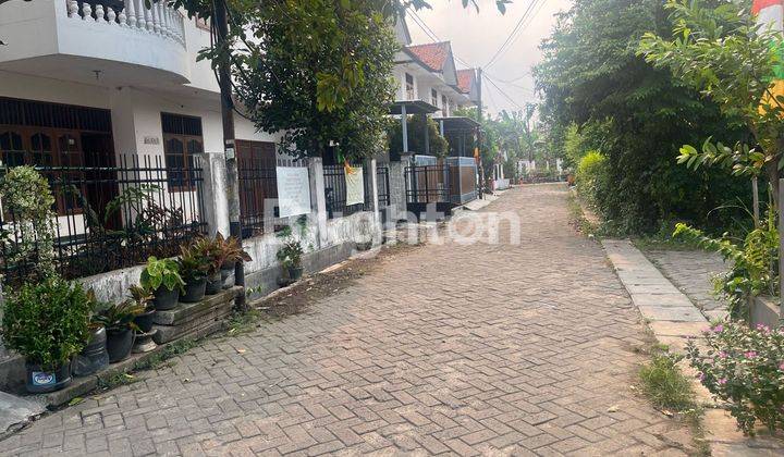 Rumah ciledug .dalam kompleks 1