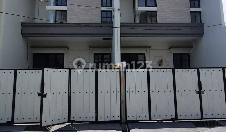 Rumah Modern Baru Gress di Perumahan Taman Pondok Indah Wiyung Surabaya