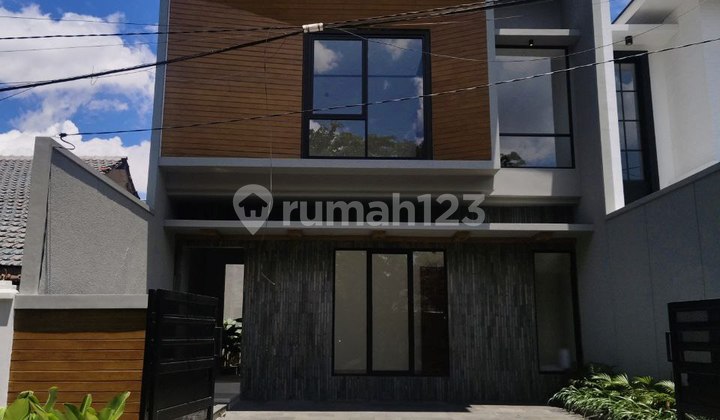 New Modern House Strategic Location in Rungkut Asri East Surabaya 2