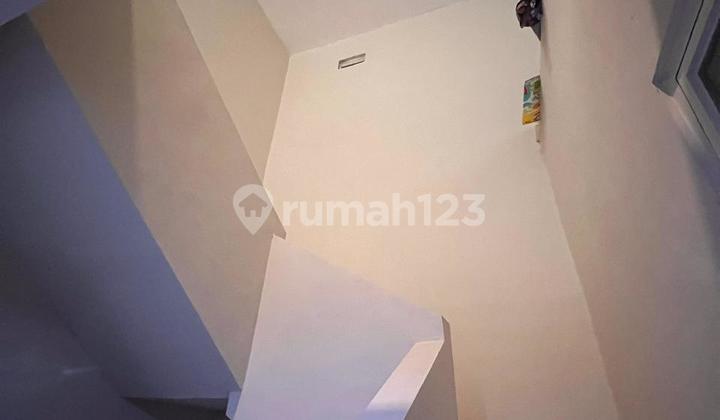 Rumah Siap huni 2 lantai Manukan Tandes surabaya barat  2