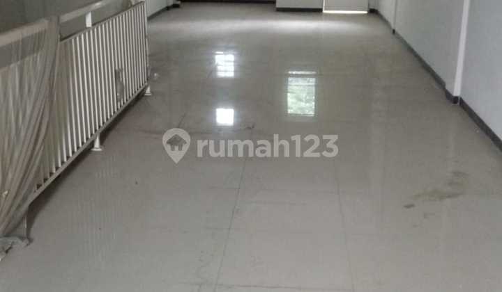 3-Story Shop House Zero Kebonsari Main Road South Surabaya Extra Wide Parking 2