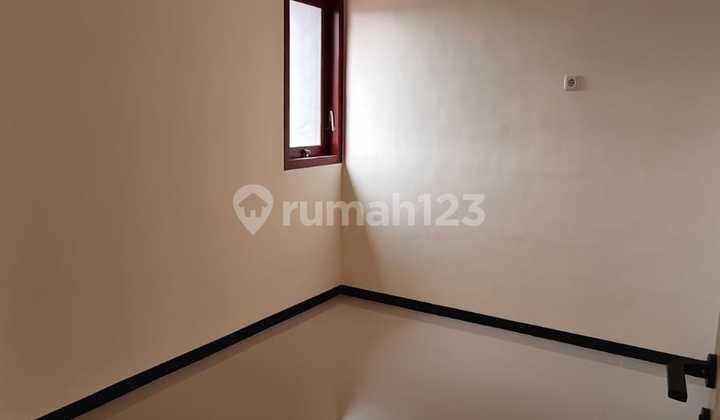 Rumah Baru Minimalis Semi Furnished Di Perumahan Wisma Bungurasih (Belakang SMAN 15 Surabaya) 2