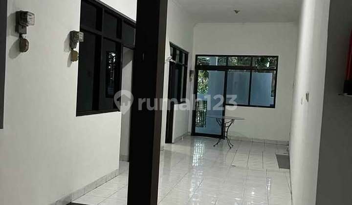 For Sale: Two-Story Shop House in Bronggalan Pacar Keling, Zero Street, Main Road, Strategic Location in the Center of Surabaya City 2