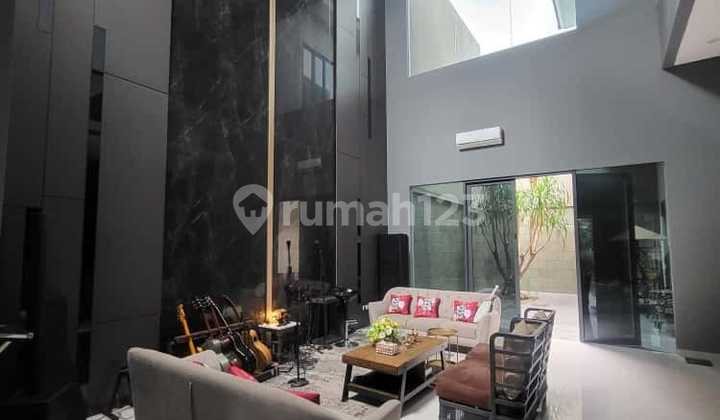 Luxury House Ready to Occupy Location at Golf Hill Cluster, Citraland Golf Garden Surabaya 2