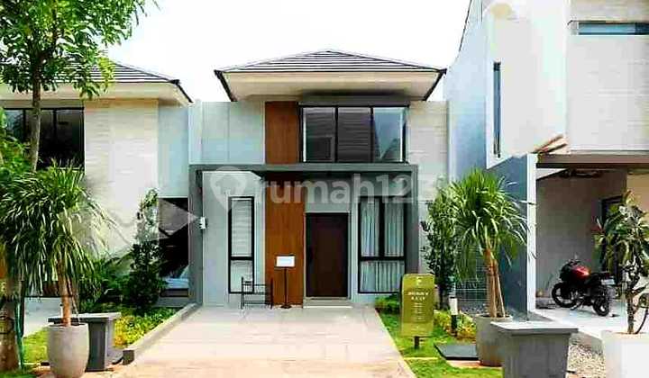 House In BSD Serpong 1 Minute to Station 5 Minutes to Toll Road Access