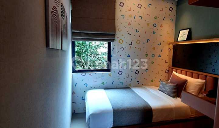 Rumah Mewah 3 Lantai Di Bsd Serpong Dekat Stasiun