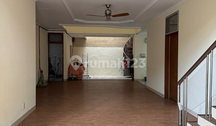 Rumah, 2 Lantai, di Puri Indah,Lokasistrategis 2