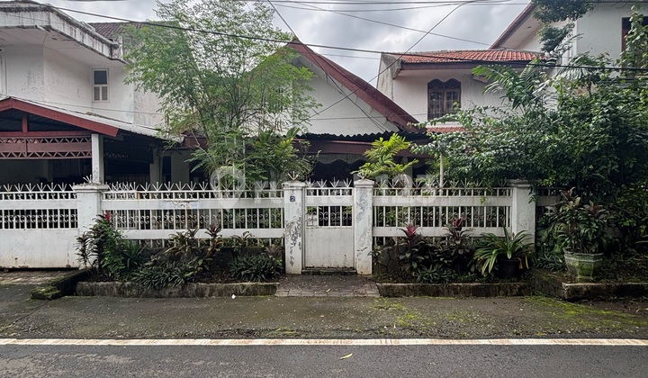 Rumah Hitung Tanah Dijual Dalam Komplek Lokasi Tenang