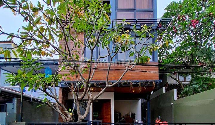 Jual rumah desain industrial modern di Cipete Jakarta Selatan 1