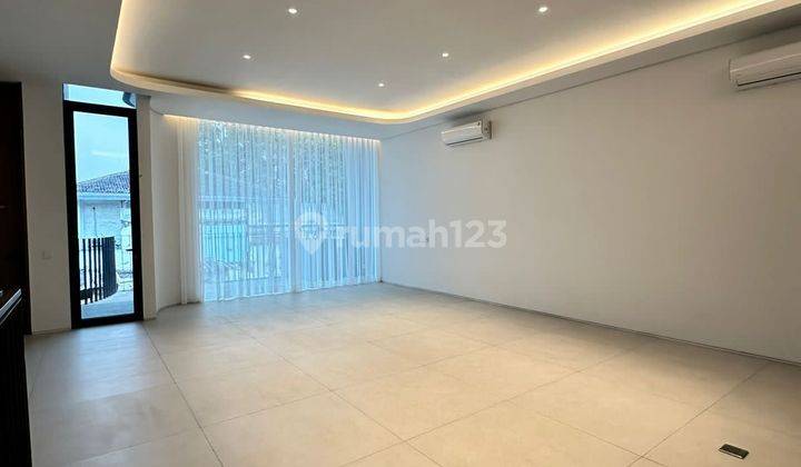 Jual rumah baru modern tropical di Kemang Jakarta Selat 2