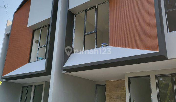 Jual rumah baru 2 Lantai di Cipayung Cilangkap Jakarta Timur  1