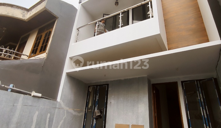 Jual Rumah Dikomplek Pondok Kelapa Dekat Stasiun Buaran Klender 