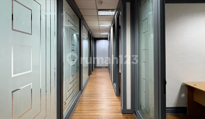 Sewakan Kantor Ruang Usaha Office Menara Sudirman Jakarta Selatan