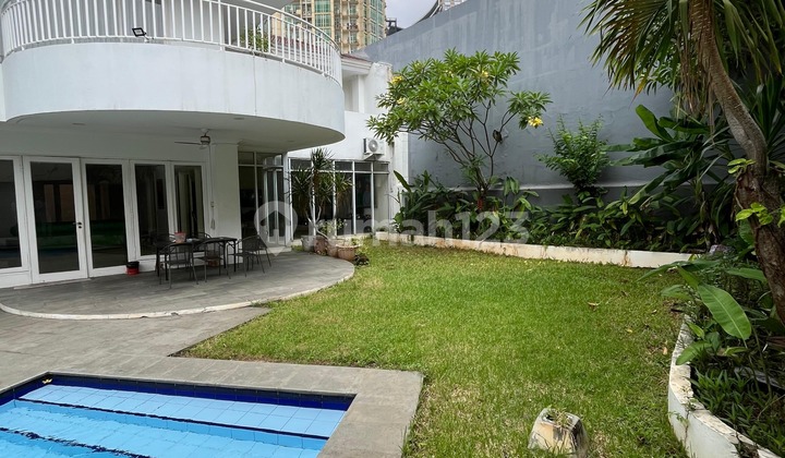 Rumah Lokasi Premium Mega Kuningan Dekat Scbd Jakarta Selatan 1