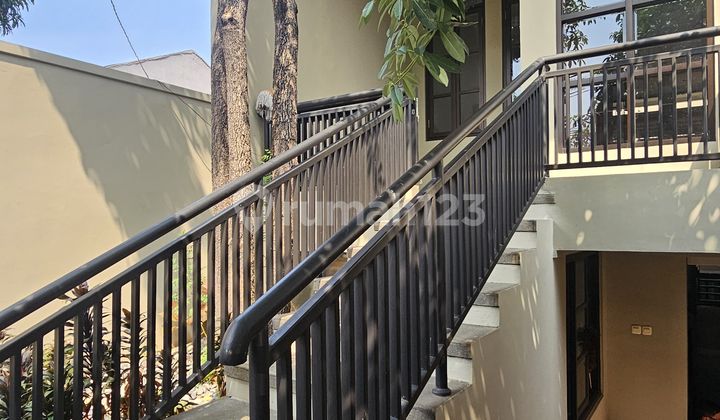 Jual Rumah Strategis Area Senopati Kebayor Baru Jakarta Selatan 2