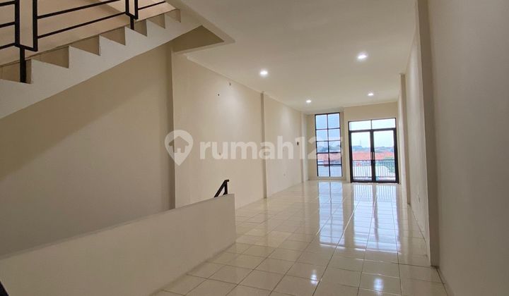 For Sale: 3.5-Story Shophouse in Dijati Asuh, Bekasi 2