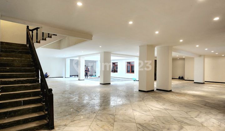 Jual Bangunan Komersial Lokasi Premium Menteng Jakarta Pusat Jual Bangunan Komersial Lokasi Premium Menteng Jakarta Pusat