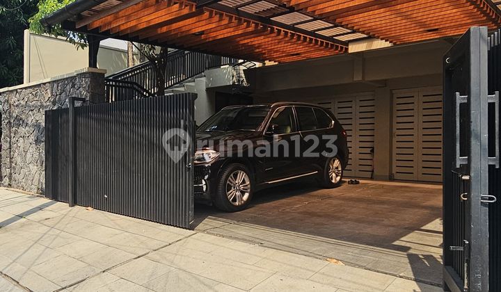 Jual Rumah Strategis Area Senopati Kebayor Baru Jakarta Selatan