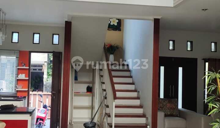 Rumah Lux Di Lokasi Strategis Dan Tenang Buah Batu Bandung  2