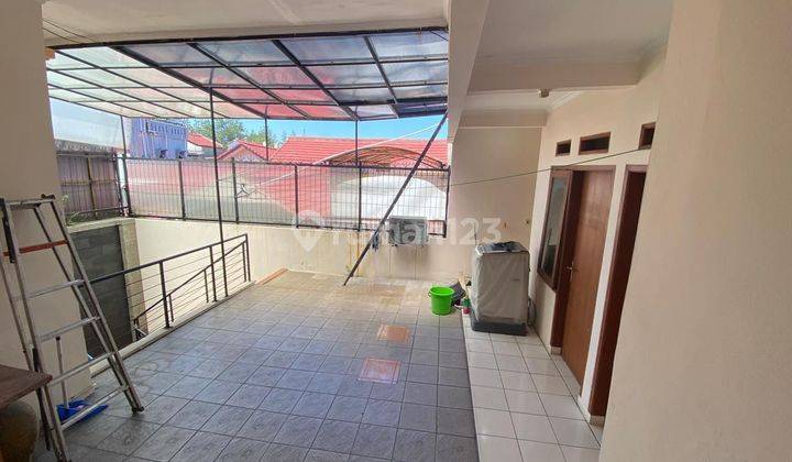 Rumah keren di daerah Soekarno Hatta , siap huni full furnish tinggal pakai saja di Komplek Pinus Regensi. Yang sedang cari rumah, ayo showing segera dan beli  2