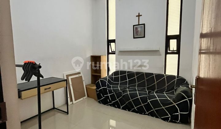 Rumah Cantik Minimalis 2 Lantai di Tki 1 Bandung Rumah Cantik Minimalis 2 Lantai di Tki 1 Bandung