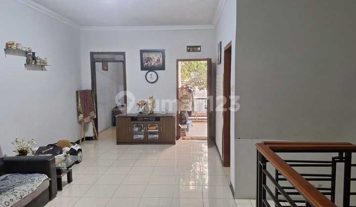 Rumah 2 Lantai Dekat Fasilitas Umum Margahayu Kencana Kopo Bandung  2