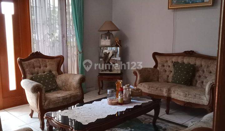 Rumah Luas 2 Lantai Pinggir Jalan Terawat Apik Di Geger Kalong Bandung 1