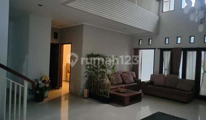 Rumah Lux Di Lokasi Strategis Dan Tenang Buah Batu Bandung 