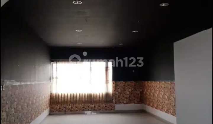 Three-Story Ready-to-Use Shop House in a Strategic Padalarang Location 2