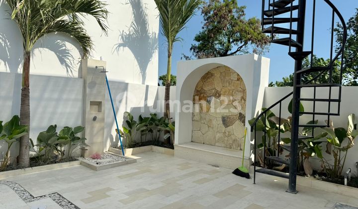 Stunning Villa for Rent in Pantai lima Prerenan