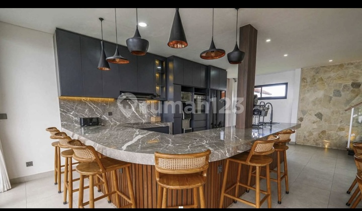Luxury Villa For Rent In Kerobokan Near International School