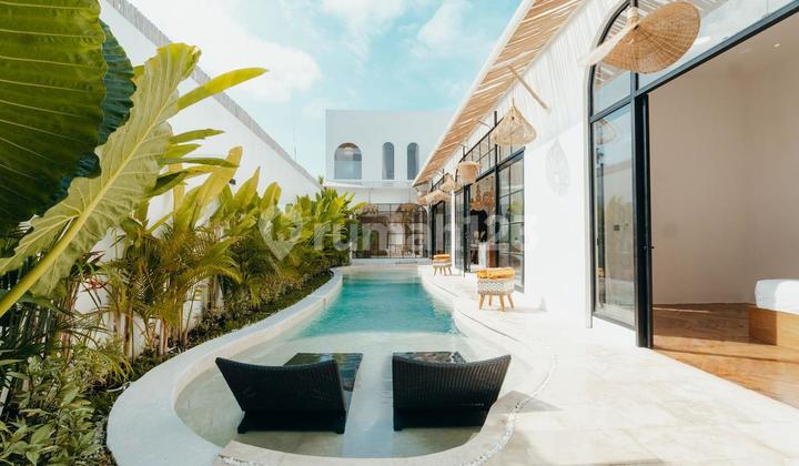 Available Modern Villa in Umalas Kuwum, Good Location Near French School, Just 6 Minutes Away.