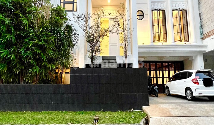 For Sale Brand New American Classic Modern House in Bintaro Jaya For Sale Brand New American Classic Modern House in Bintaro Jaya