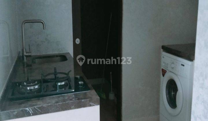 Dijual Cepat Apartemen Puri Mansion 3 Kamar Tidur  Semi Furnished 2