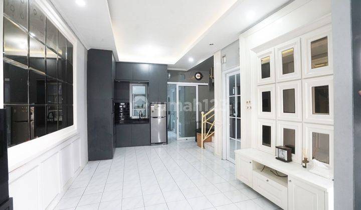ruang tamu dijual rumah siap huni furnished