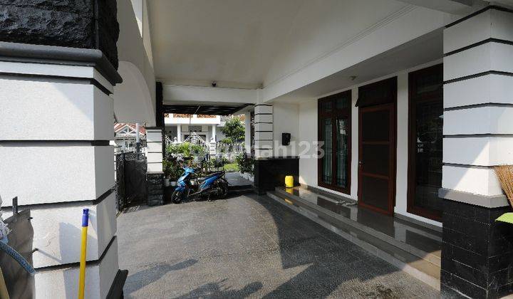 Rumah Cantik 2 Lantai Full Furnished di Banjar Wijaya Tangerang 2