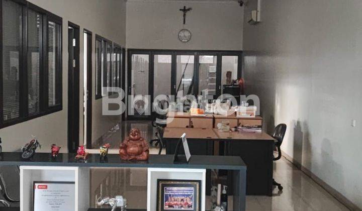 Kantor dan Gudang Dekat Renon 2