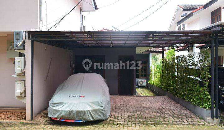 Rumah Mewah Dengan Kolam Renang Swimming Pool Jakarta Selatan 2