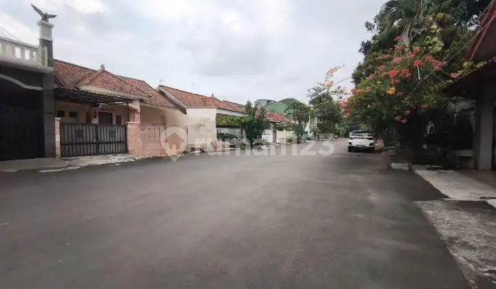 Rumah Luas Jalan Lebar di Harapan Indah Bulevar Hijau Bekasi 2