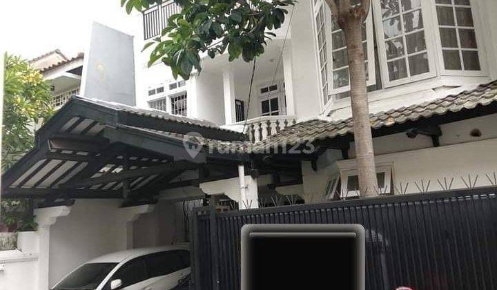 Rumah 7 Kamar Tidur Strategis Tebet Jakarta Selatan 1