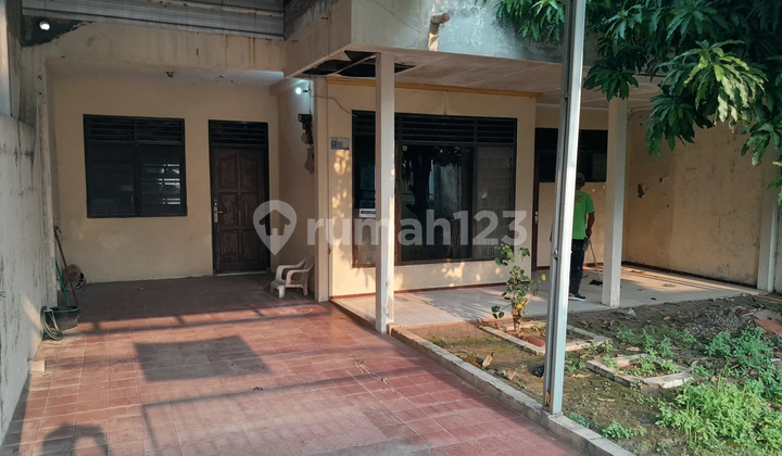 For Sale 1.5 Story House in Pondok Kelapa, Duren Sawit, East Jakarta For Sale 1.5 Story House in Pondok Kelapa, Duren Sawit, East Jakarta