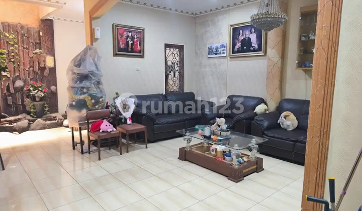 Rumah Apik Siap Huni 2.5 Lantai di Harapan Indah didalam Cluster 2