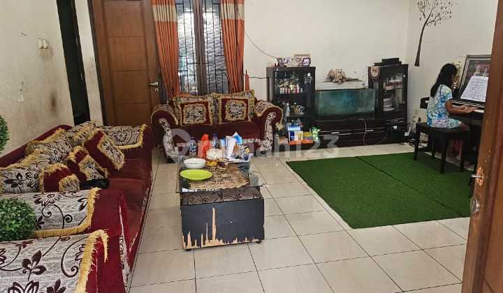 Dijual Rumah di Cluster Aralia Harapan Indah Bekasi 2