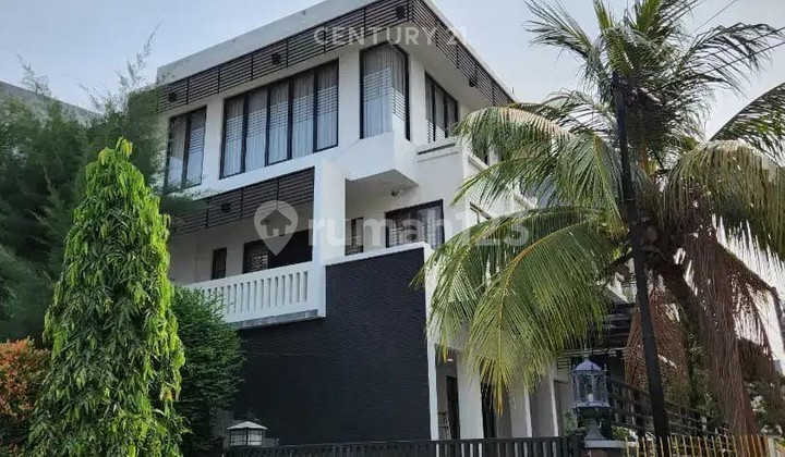 Rumah Posisi Hook Di Perumahan Gading Griya Lestari Jakarta Utara